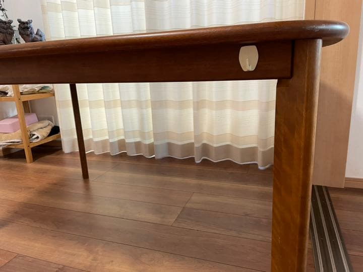 4人掛けテーブル