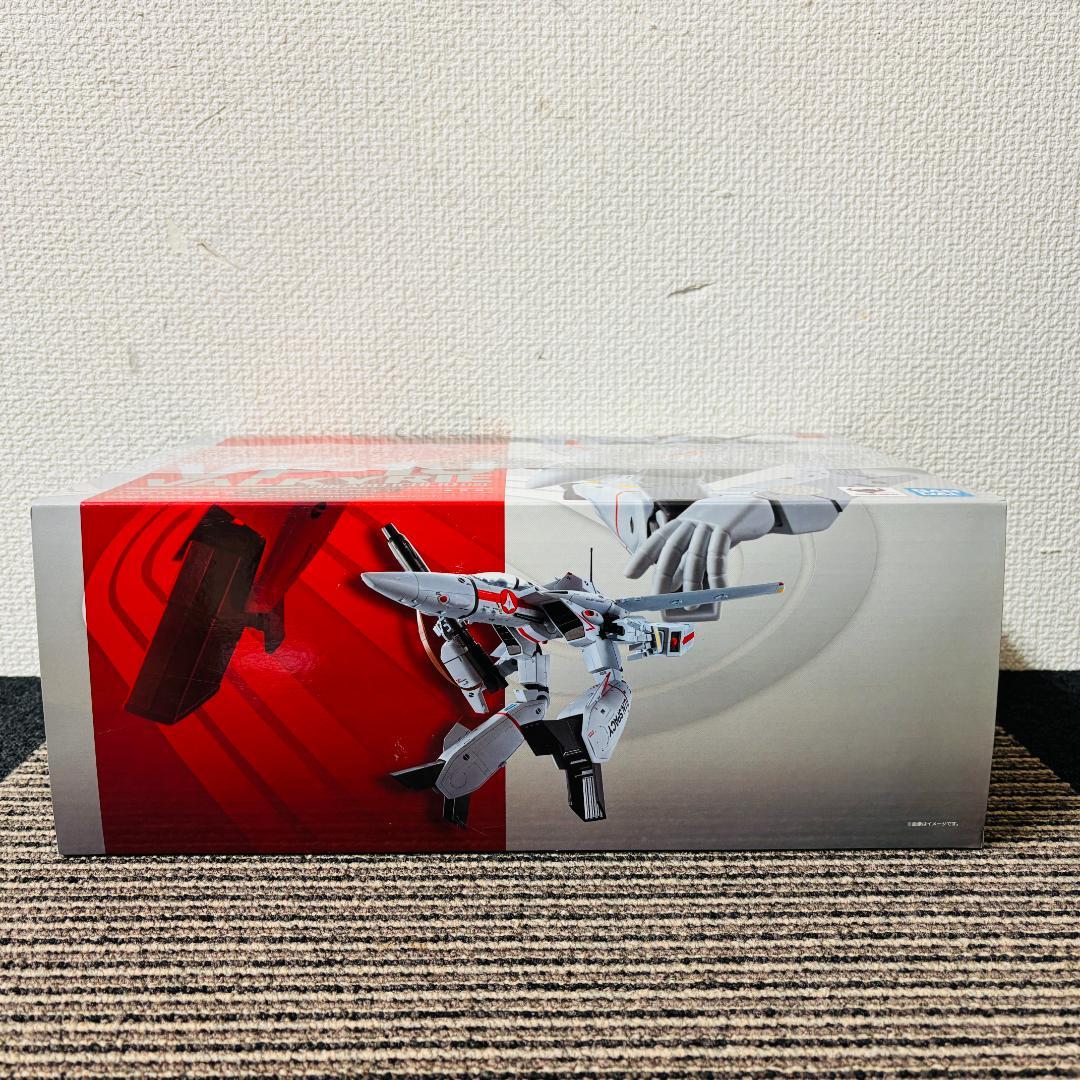 【送料無料】DX超合金 初回限定版 VF-1J バルキリー(一条輝機)