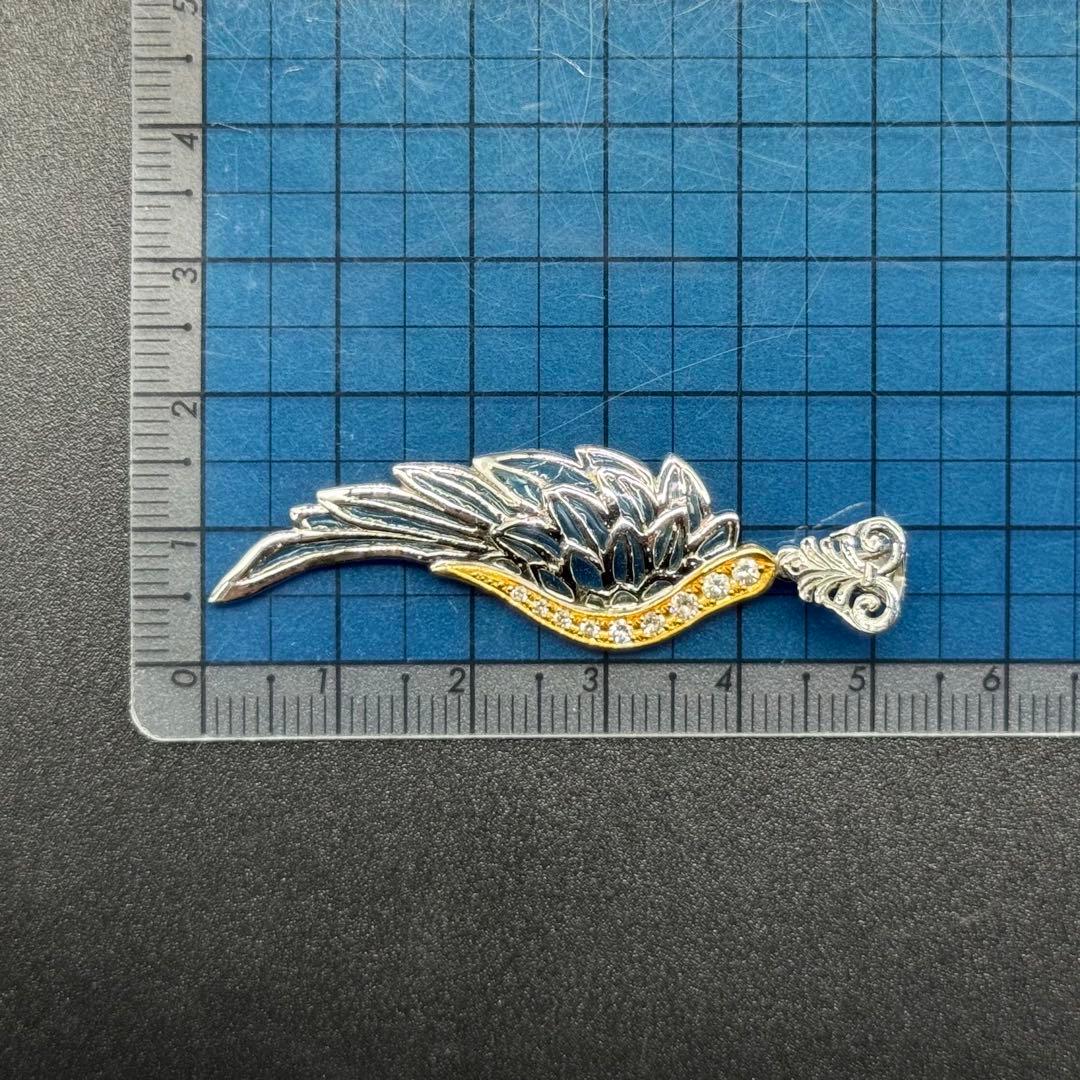 K18WG エンジェルフェザー エナメルペンダントトップ