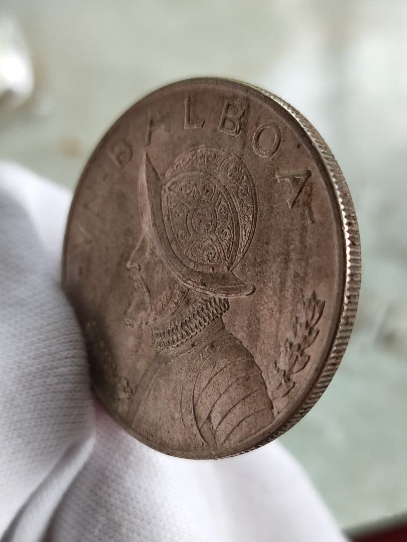 １９４７年　１バルボア銀貨　　バスコ・ヌーニェス・デ・バルボア