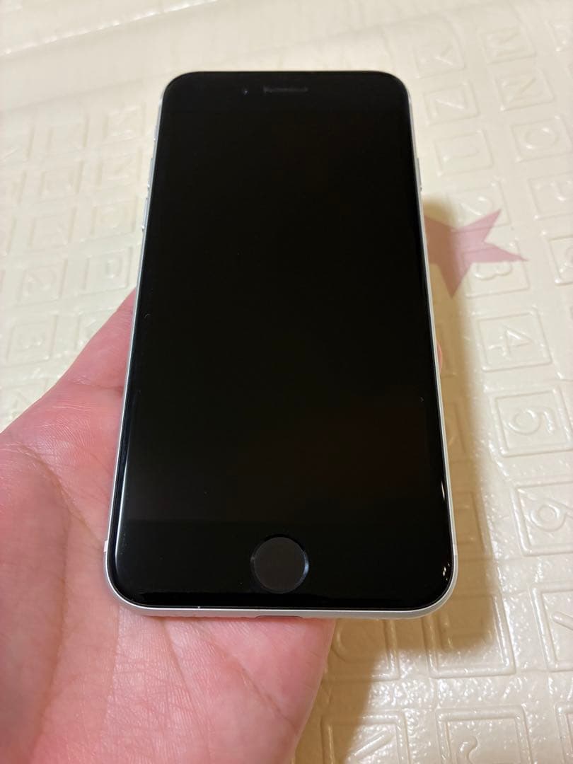 iPhone SE2 84% 傷なし美品