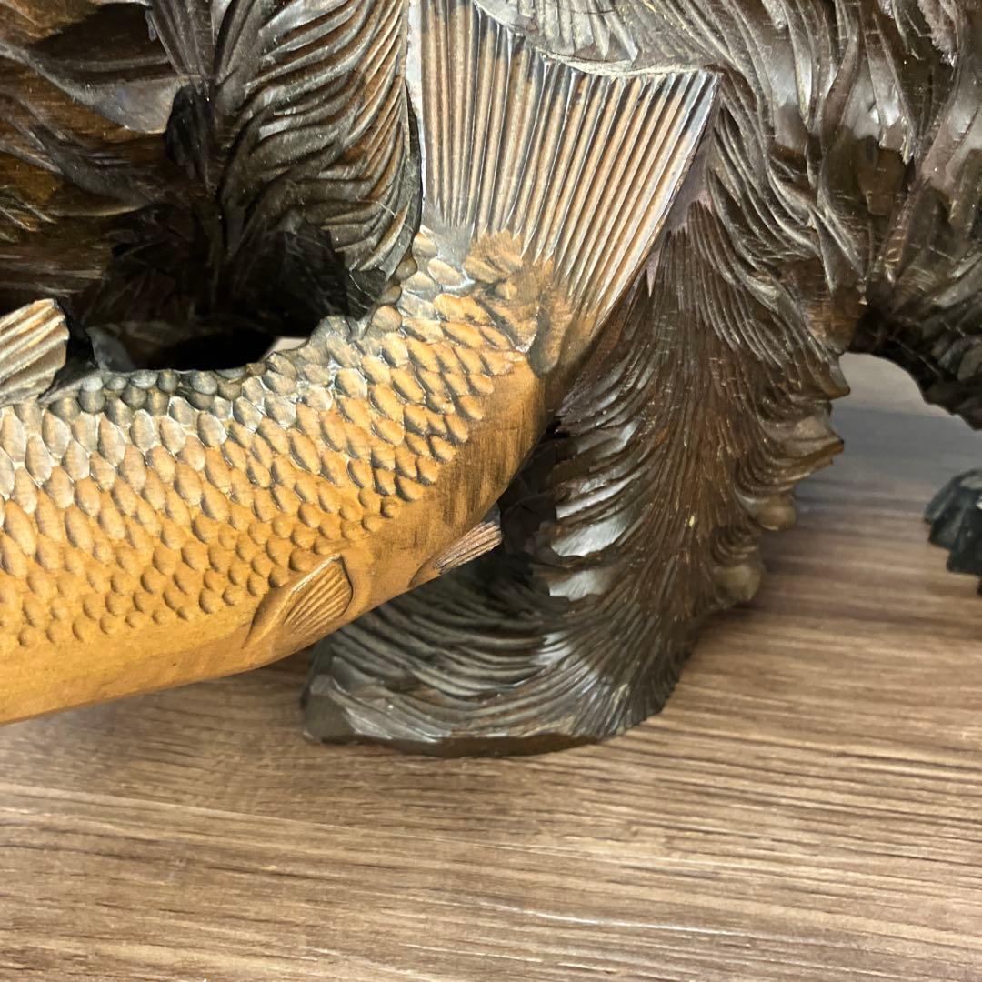 E-4 木彫りの熊 鮭背負い 置物 北海道 民芸品 アンティーク 木彫り 熊