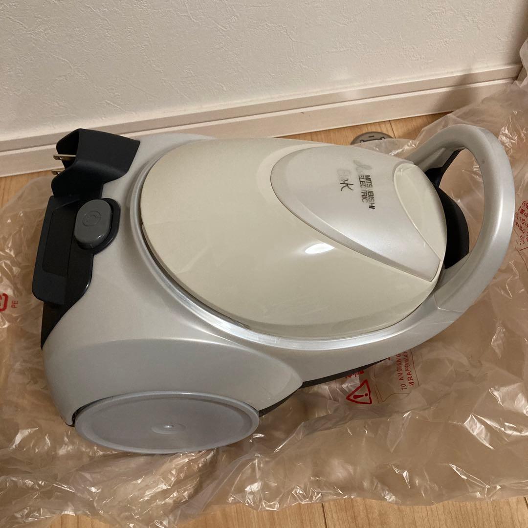 三菱　掃除機　紙パック式　未使用　ホワイト