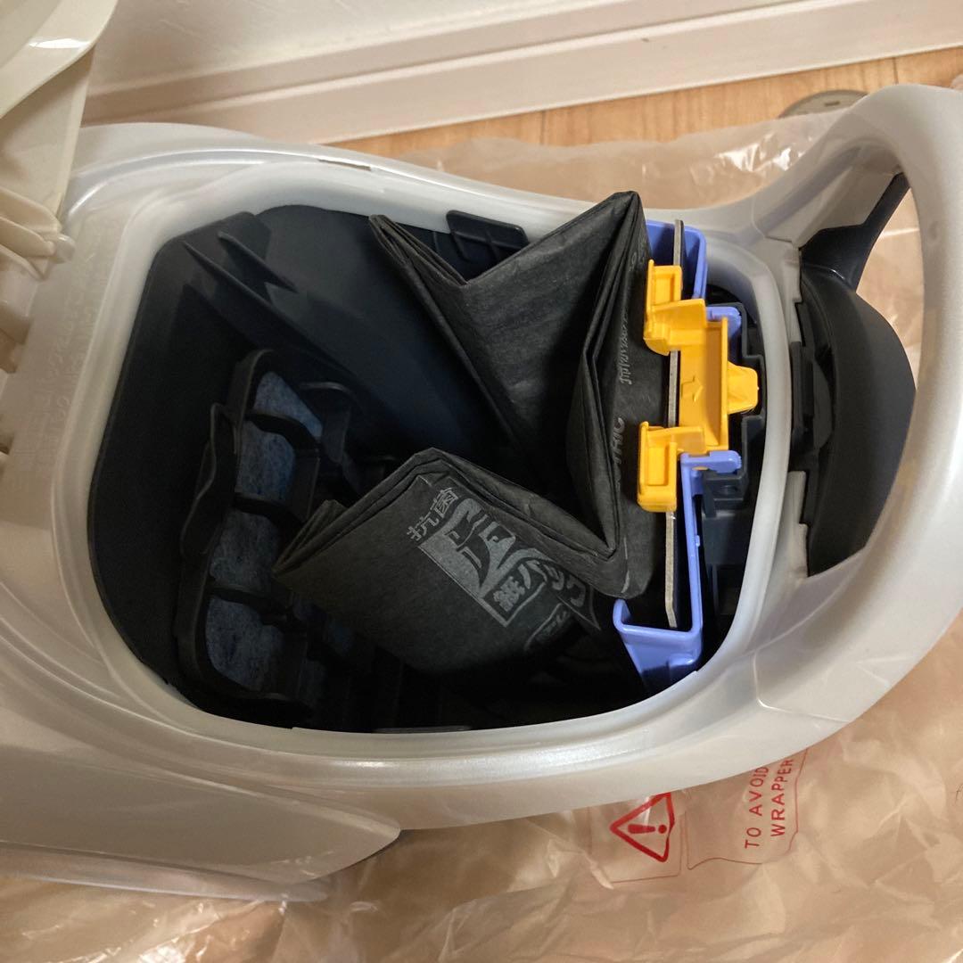 三菱　掃除機　紙パック式　未使用　ホワイト