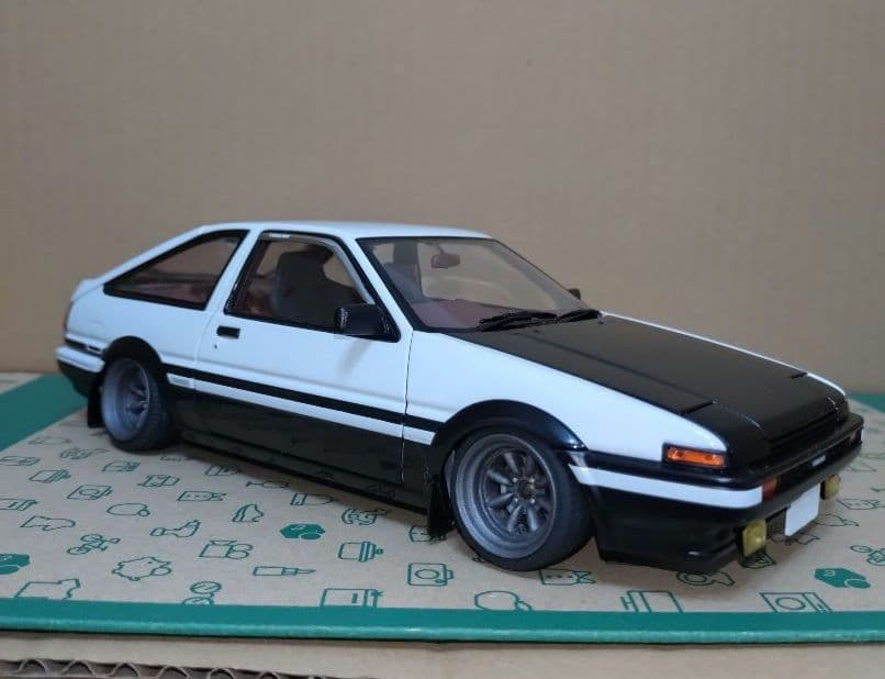 オートアート AE86トレノ 頭文字D カスタム品 1/18