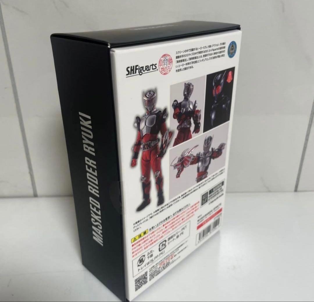 S.H.フィギュアーツ（真骨彫製法） 仮面ライダー龍騎 真骨彫　Figuarts