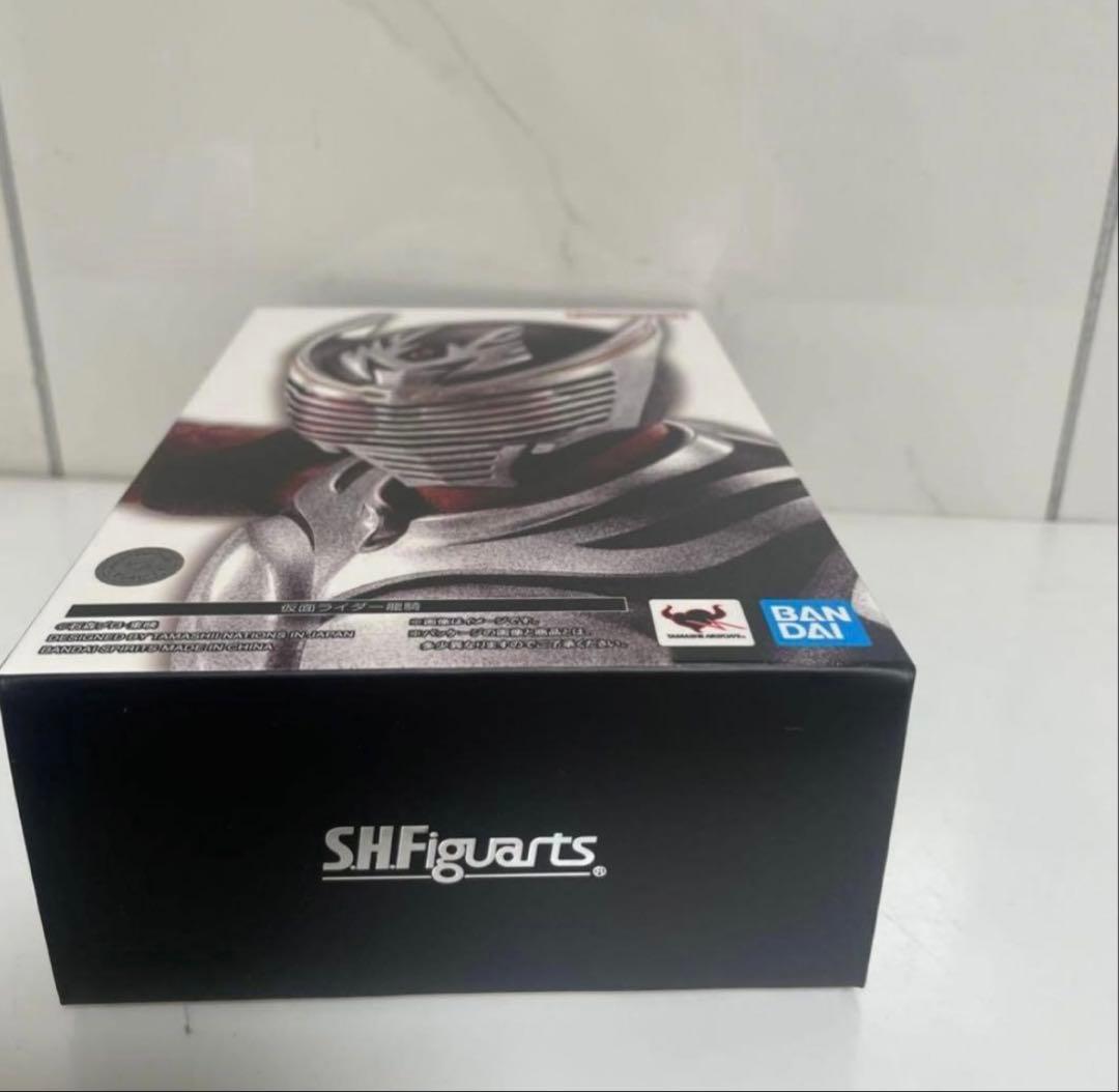 S.H.フィギュアーツ（真骨彫製法） 仮面ライダー龍騎 真骨彫　Figuarts