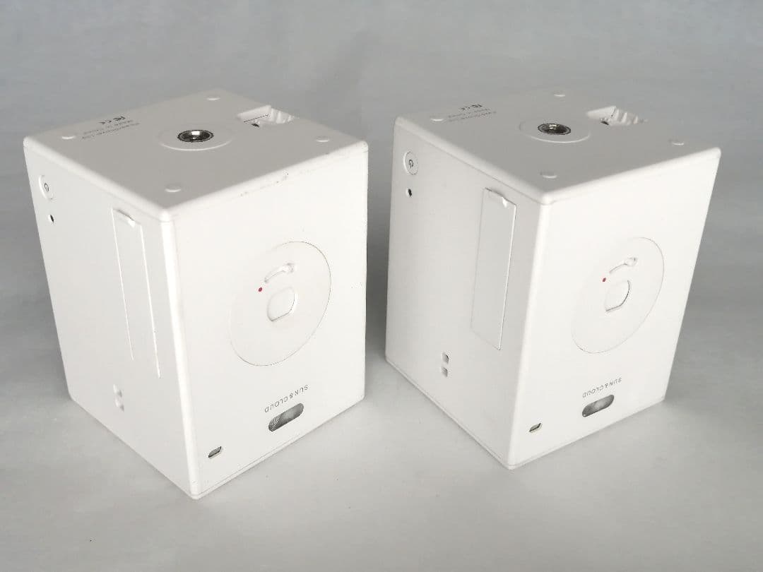 未使用品２台　蓄電不良サンアンドクラウド白２台　パワーショベルトイカメラ