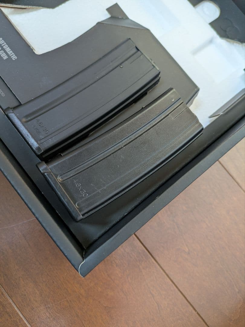 東京マルイ MP7A1 電動ガン　予備マガジン付き