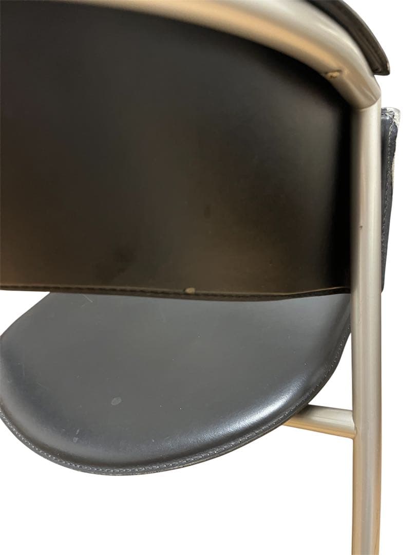 カリガリス Calligaris　本革ダイニングチェア　④