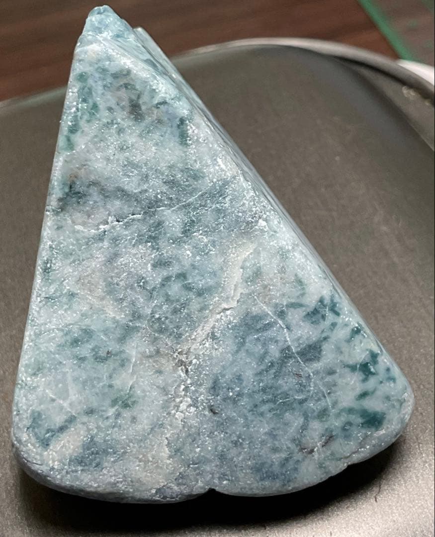 ［大所産　青×緑色］　糸魚川青翡翠113g ヒスイ　ひすい