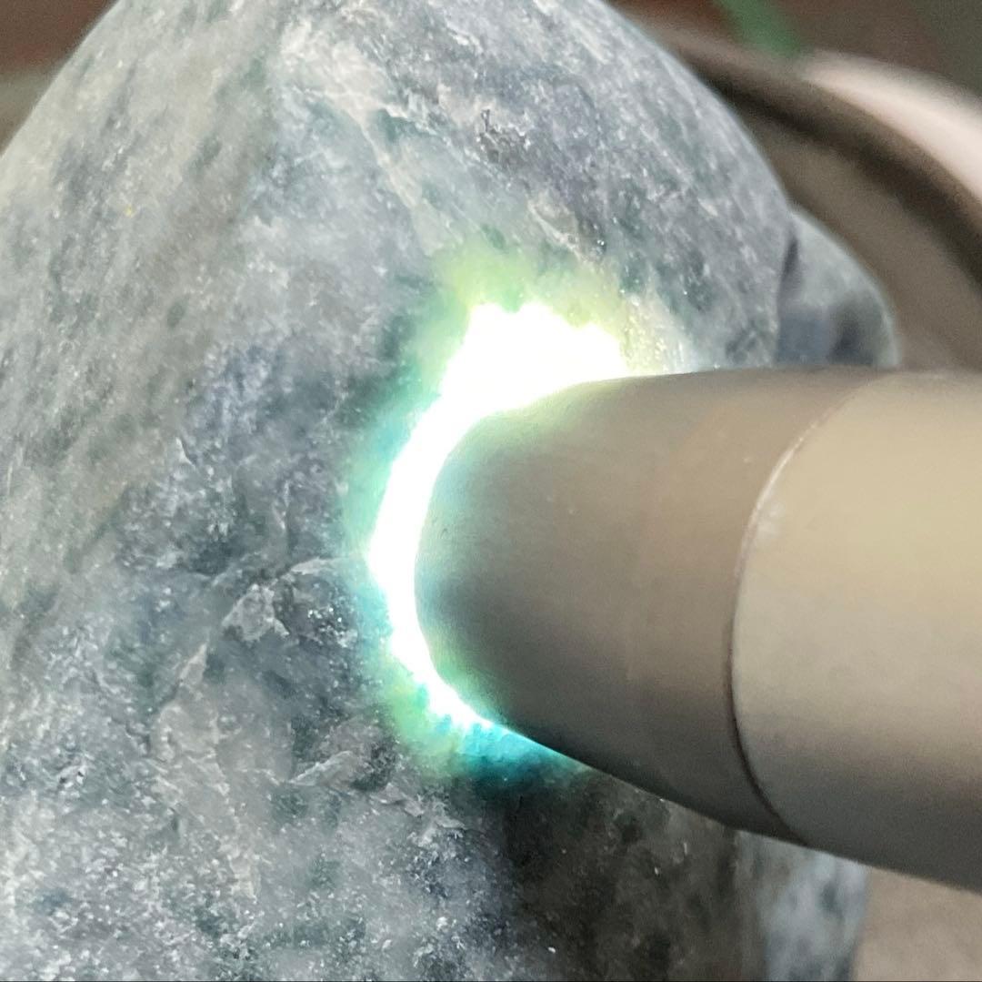 ［大所産　青×緑色］　糸魚川青翡翠113g ヒスイ　ひすい