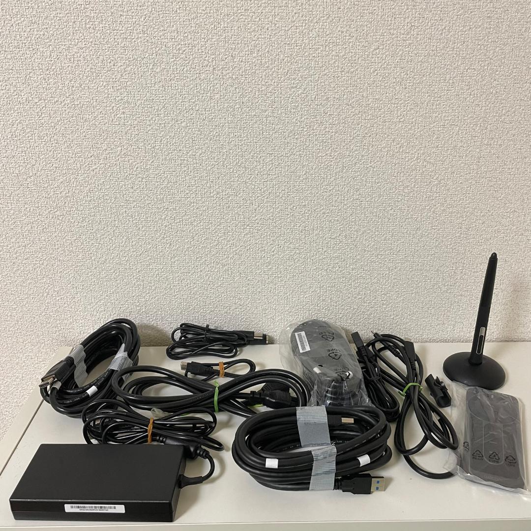 Wacom Cintiq Pro 24 22年製 液晶ペンタブレット本体