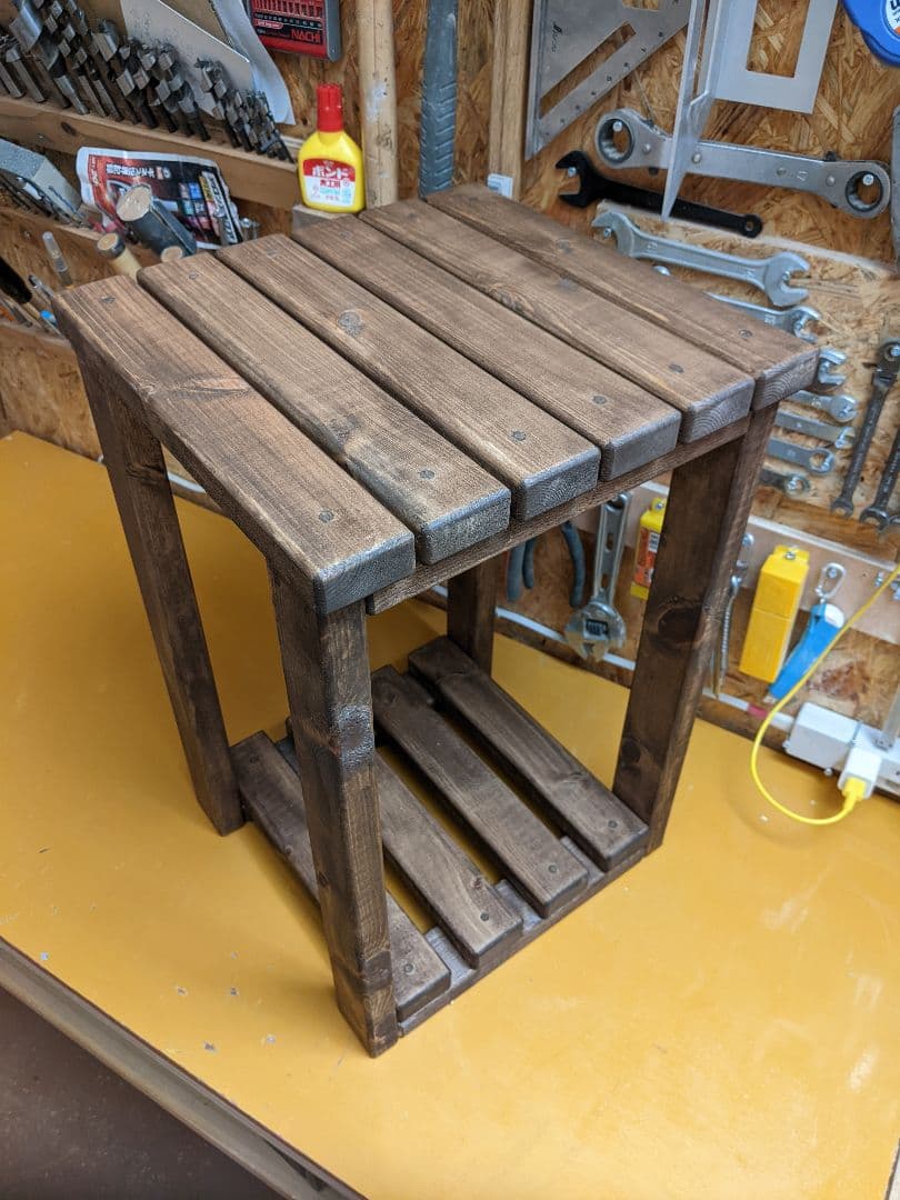 〈二脚セット〉棚のある無垢材スツール　木部保護塗料キシラデコール塗装