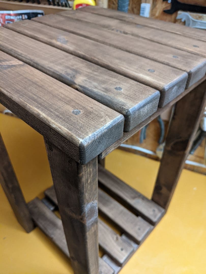 〈二脚セット〉棚のある無垢材スツール　木部保護塗料キシラデコール塗装