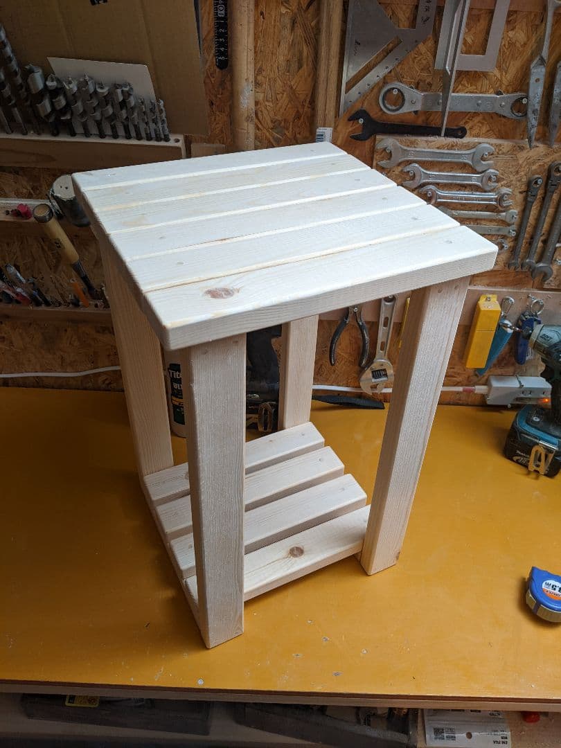 〈二脚セット〉棚のある無垢材スツール　木部保護塗料キシラデコール塗装