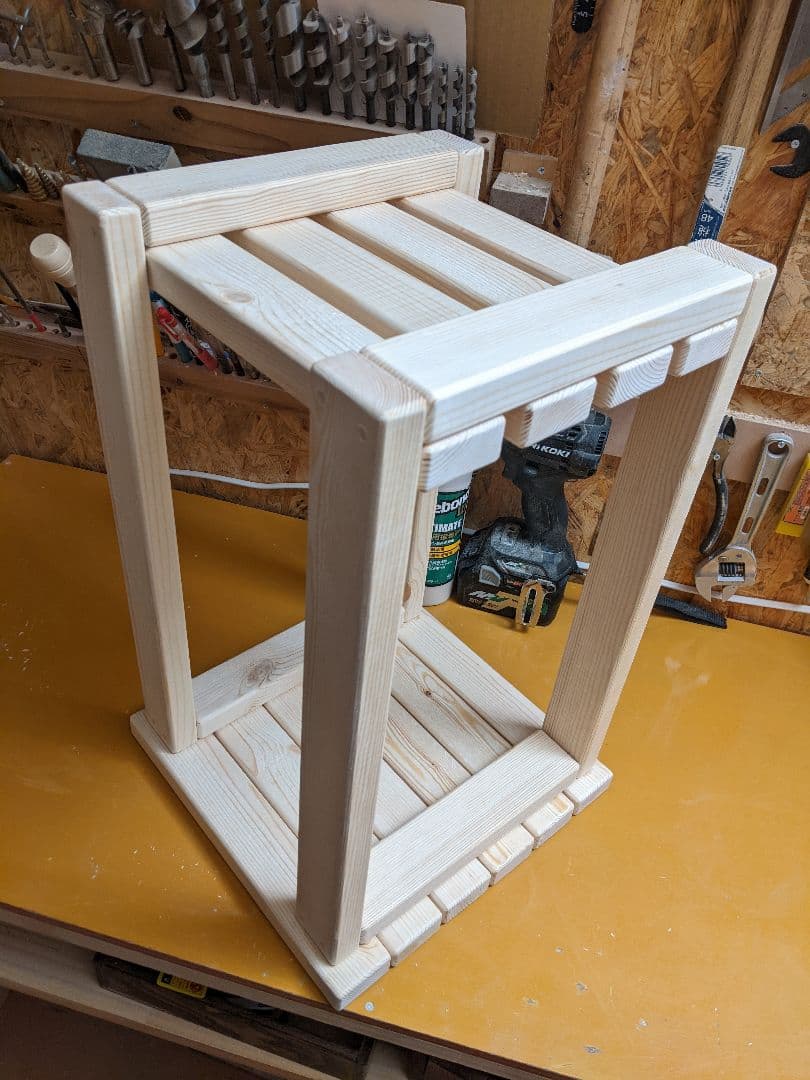 〈二脚セット〉棚のある無垢材スツール　木部保護塗料キシラデコール塗装