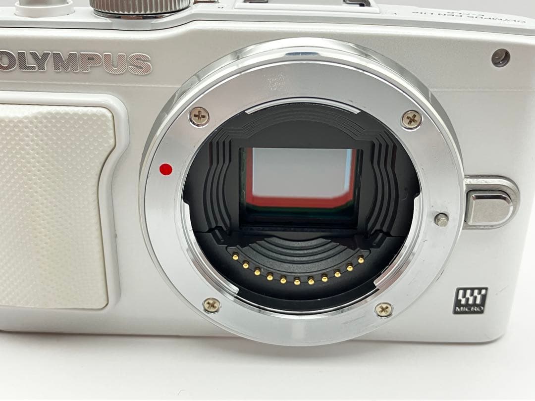 【美品】OLYMPUS E-PL6 レンズキット　ショット数1976回