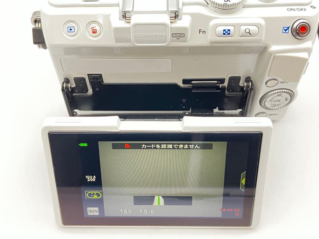 【美品】OLYMPUS E-PL6 レンズキット　ショット数1976回