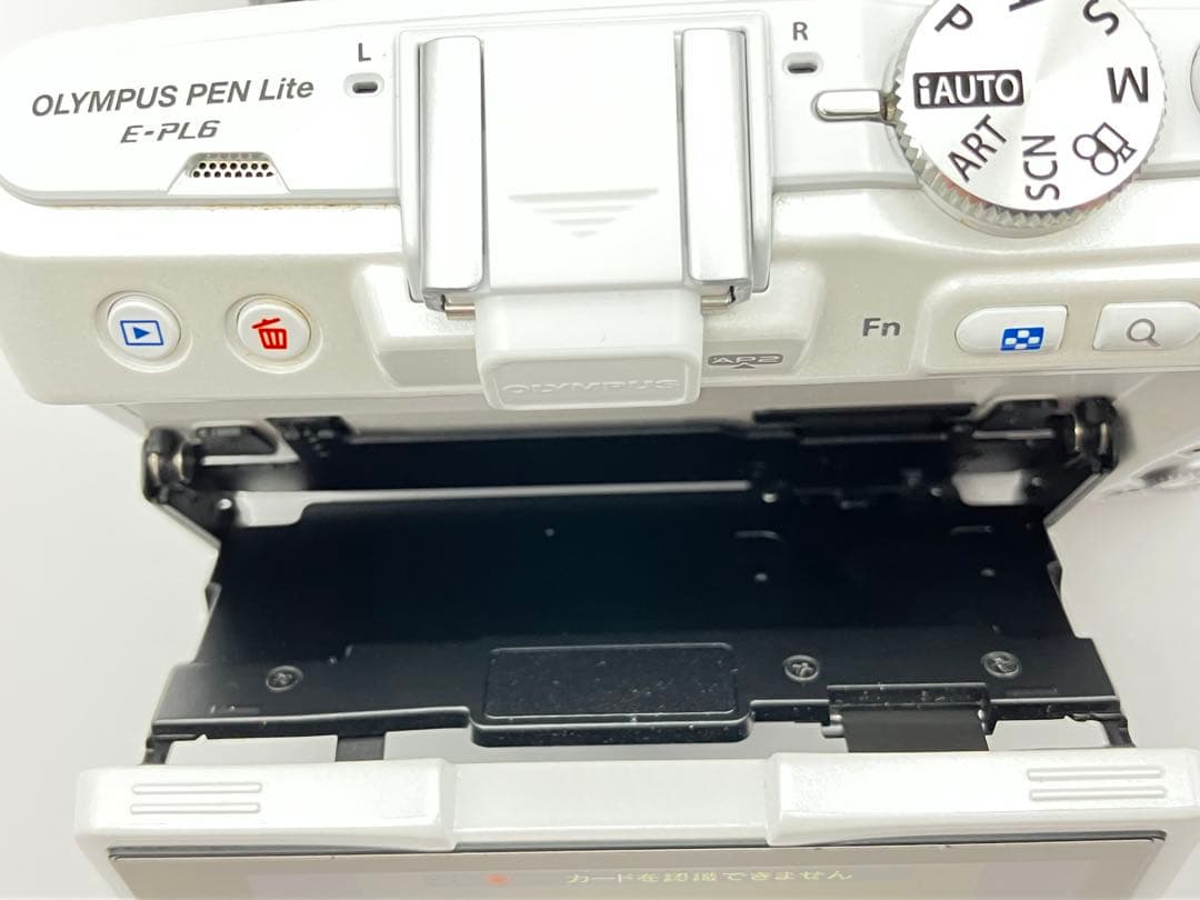 【美品】OLYMPUS E-PL6 レンズキット　ショット数1976回