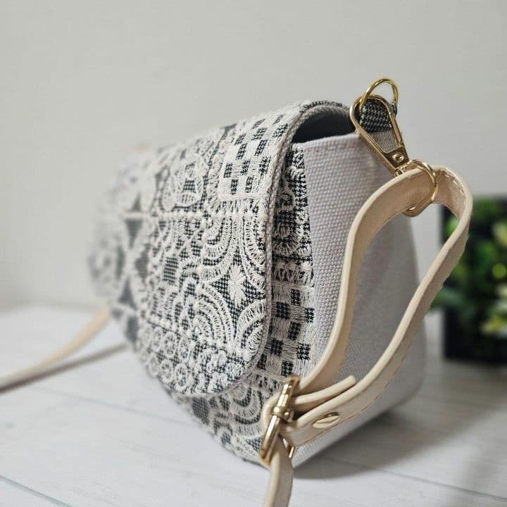 f.ニュールポシェット ショルダーバッグ ミナペルホネン フォレストタイル