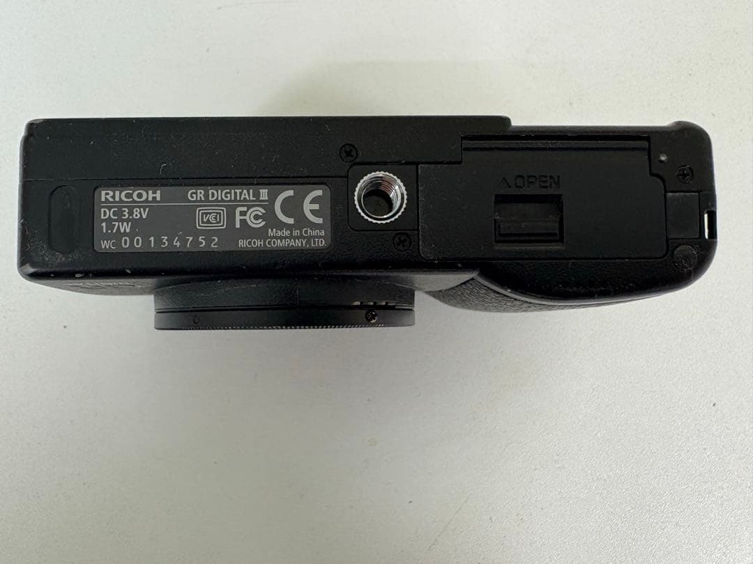 RICOH GR DIGITAL III リコー　コンパクトデジタルカメラ