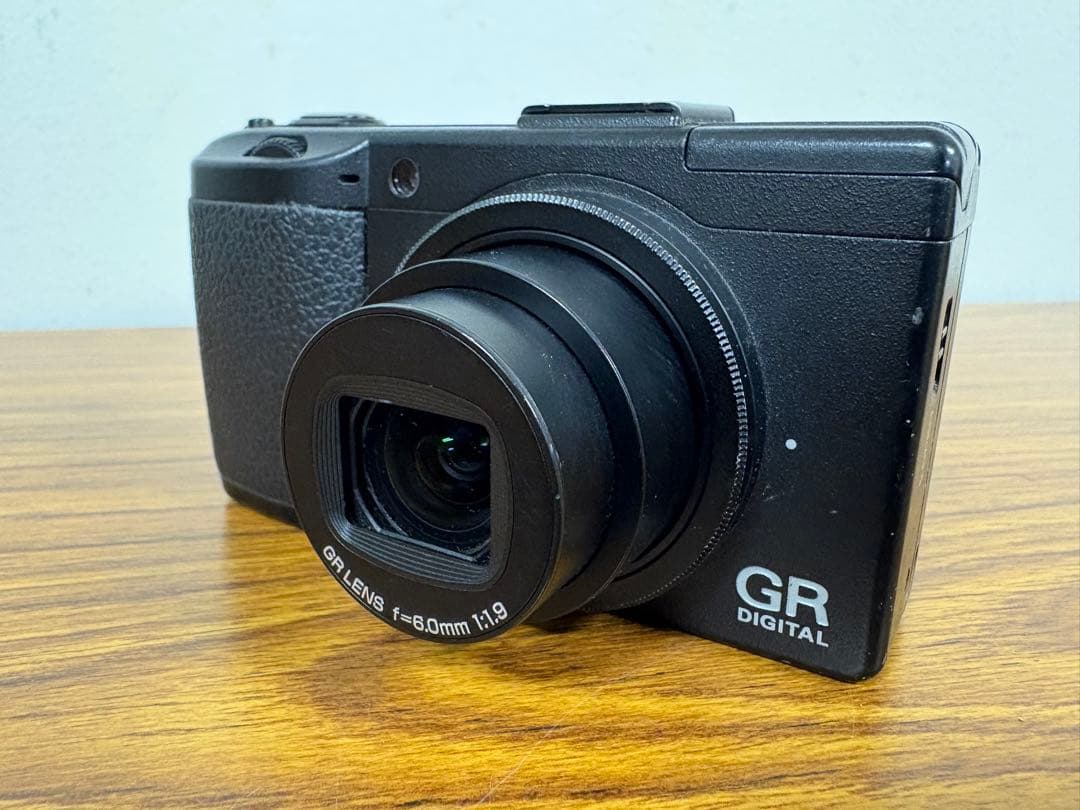 RICOH GR DIGITAL III リコー　コンパクトデジタルカメラ
