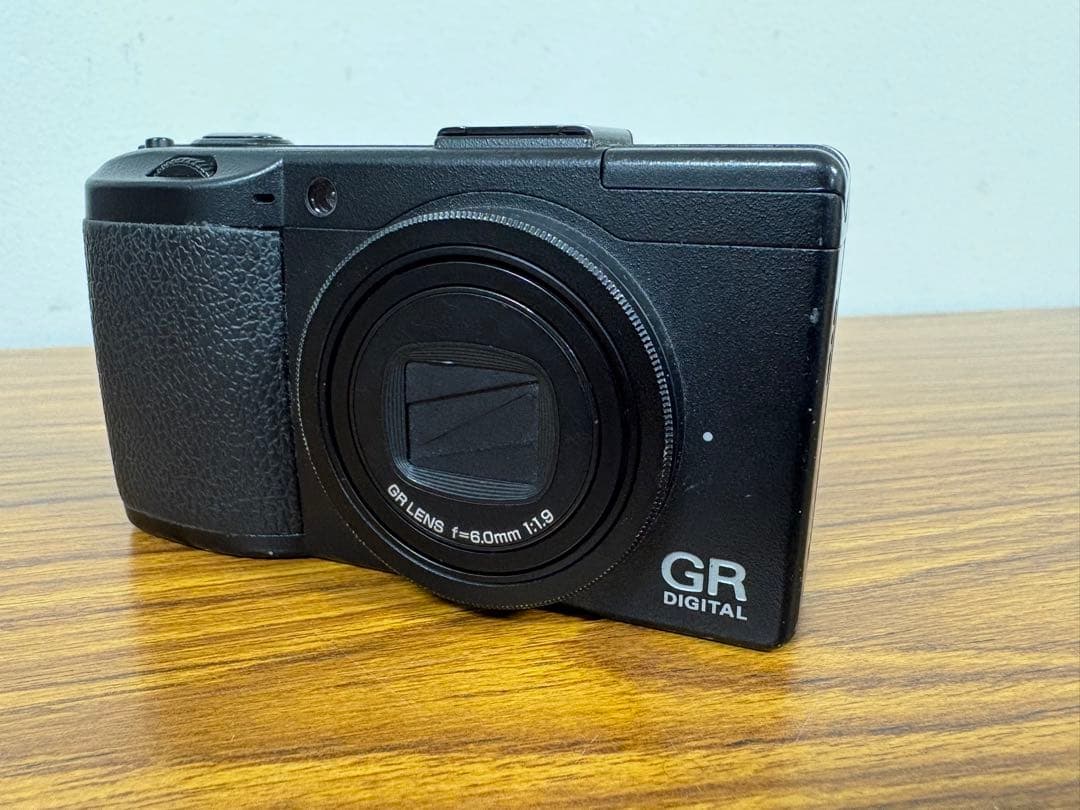 RICOH GR DIGITAL III リコー　コンパクトデジタルカメラ