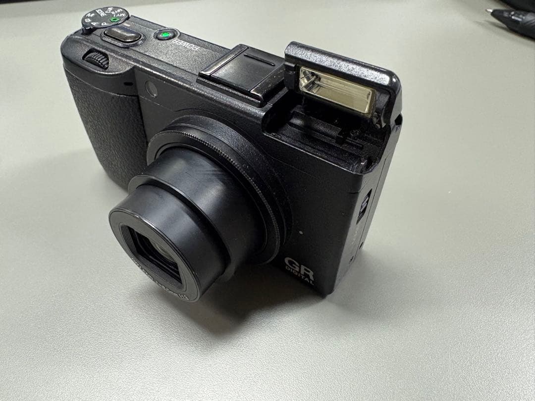 RICOH GR DIGITAL III リコー　コンパクトデジタルカメラ