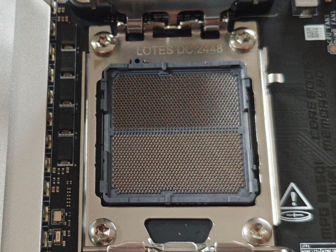 マザーボード MSI B650I Edge Wifi