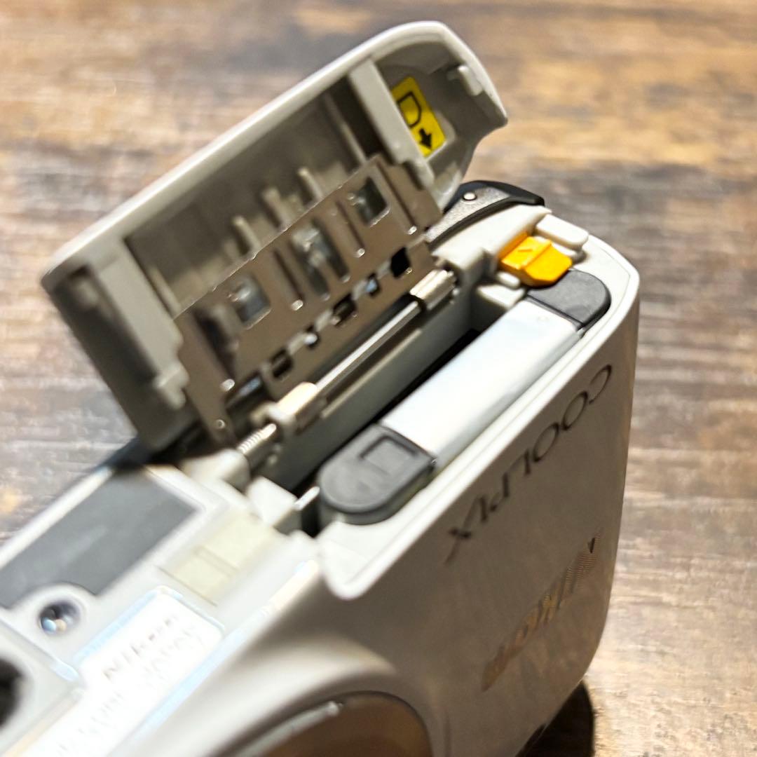 Nikon COOLPIX S6800コンパクトデジタルカメラ ジャンク扱い