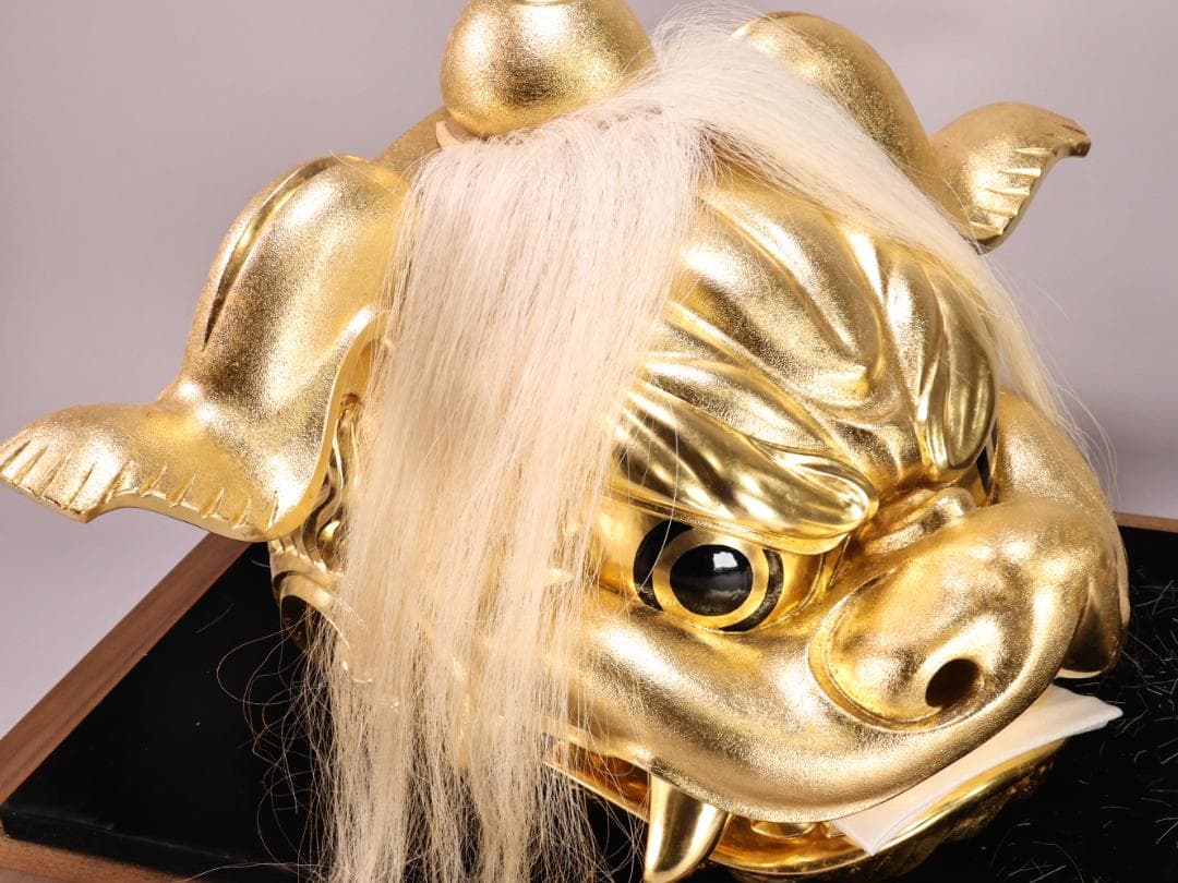 BK193　井波彫刻　名工　横山白汀　晩年作　「 金獅子 」　木彫　高さ34㎝