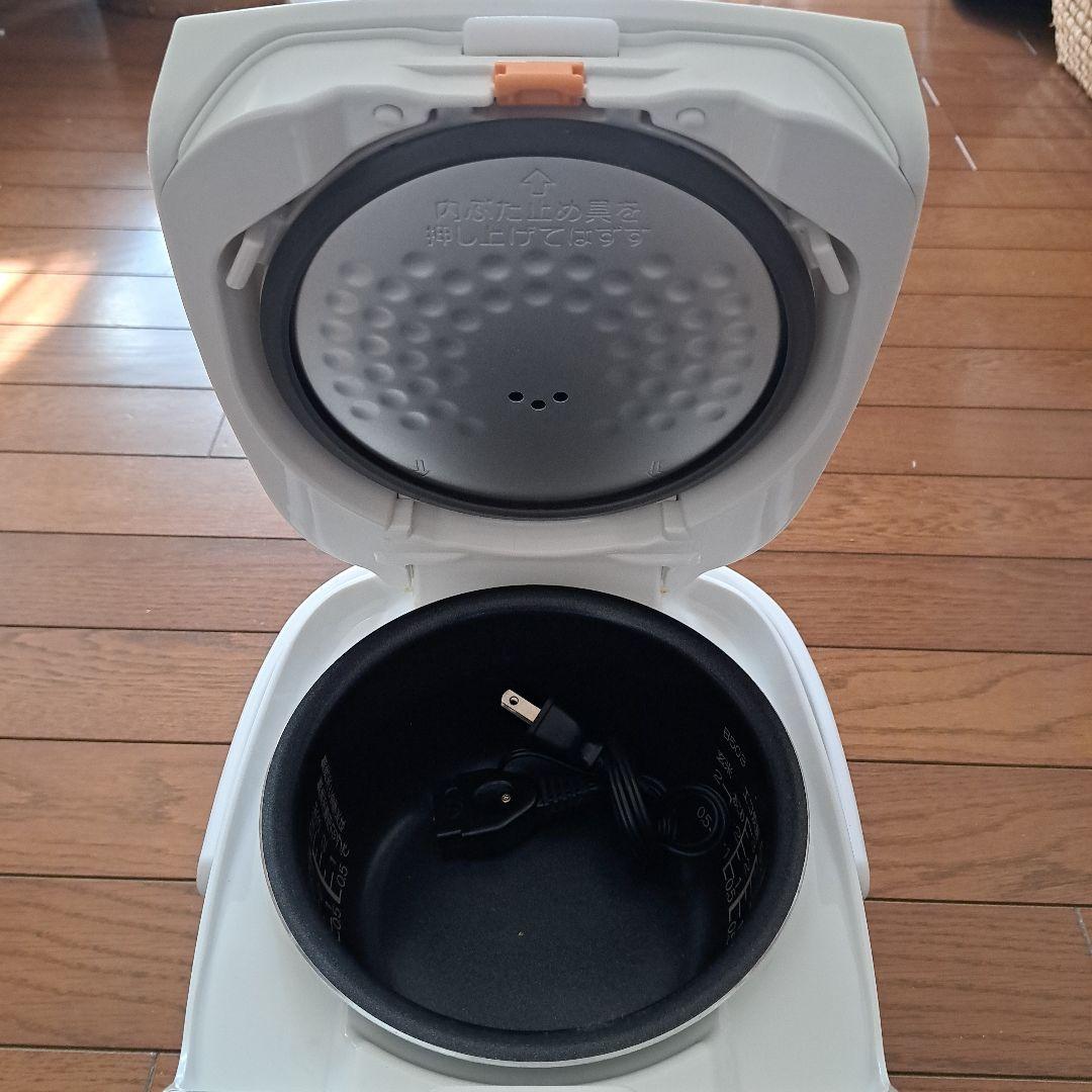 象印 炊飯器 ニトリ電気ケトル、スチームアイロン　3点セット