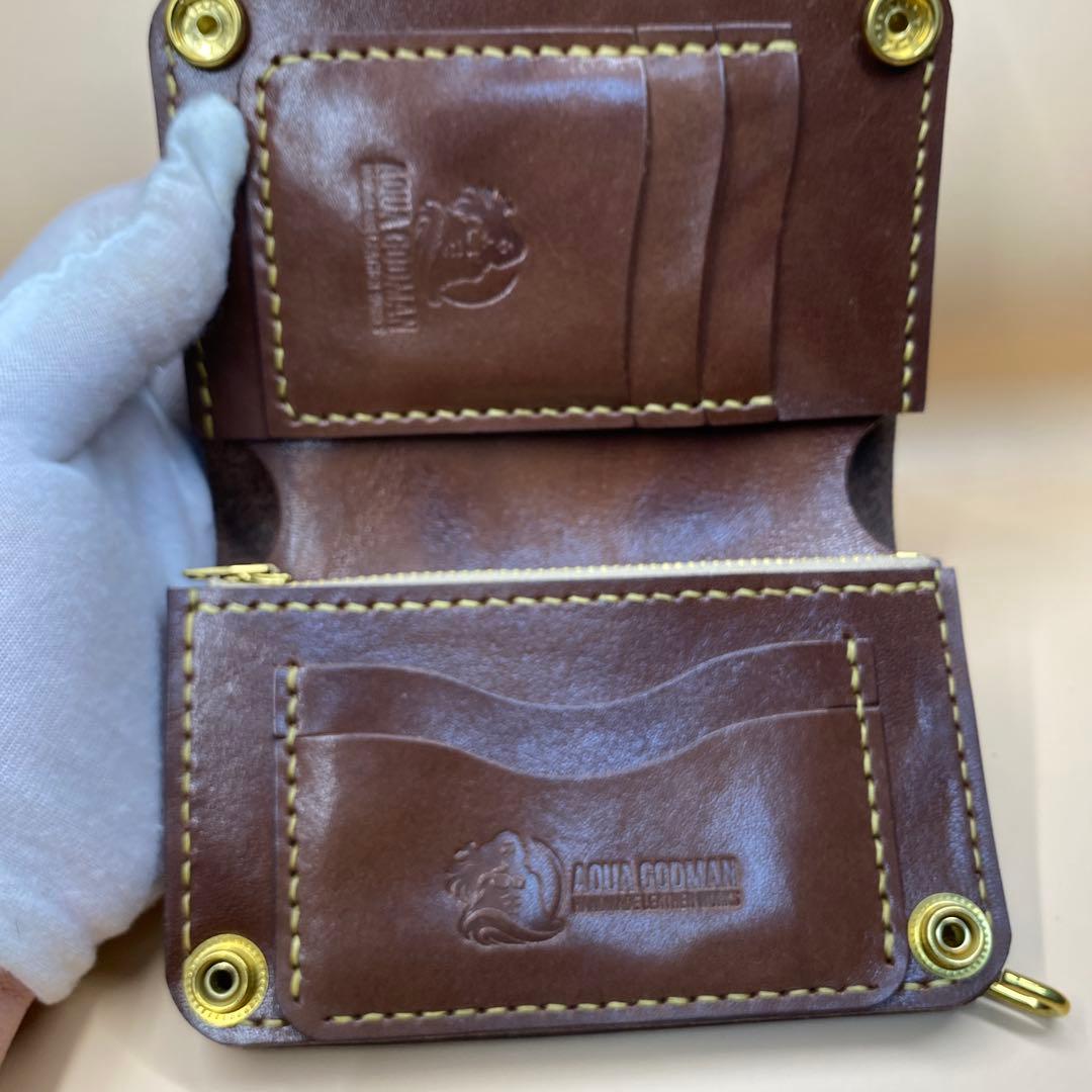 栃木レザー お札折らずに収納できる無骨なミドルトラッカーウォレット BTW