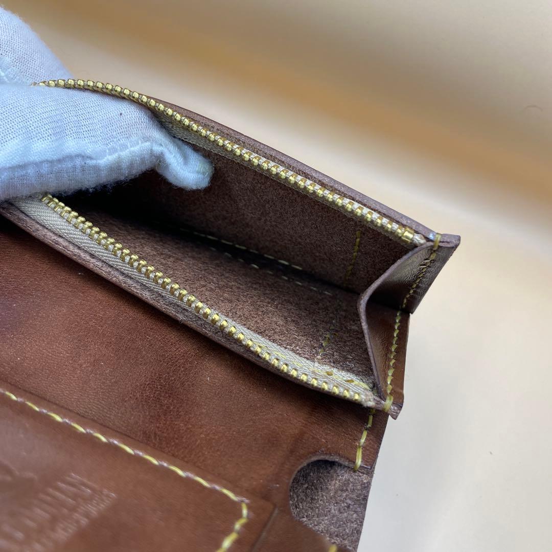 栃木レザー お札折らずに収納できる無骨なミドルトラッカーウォレット BTW