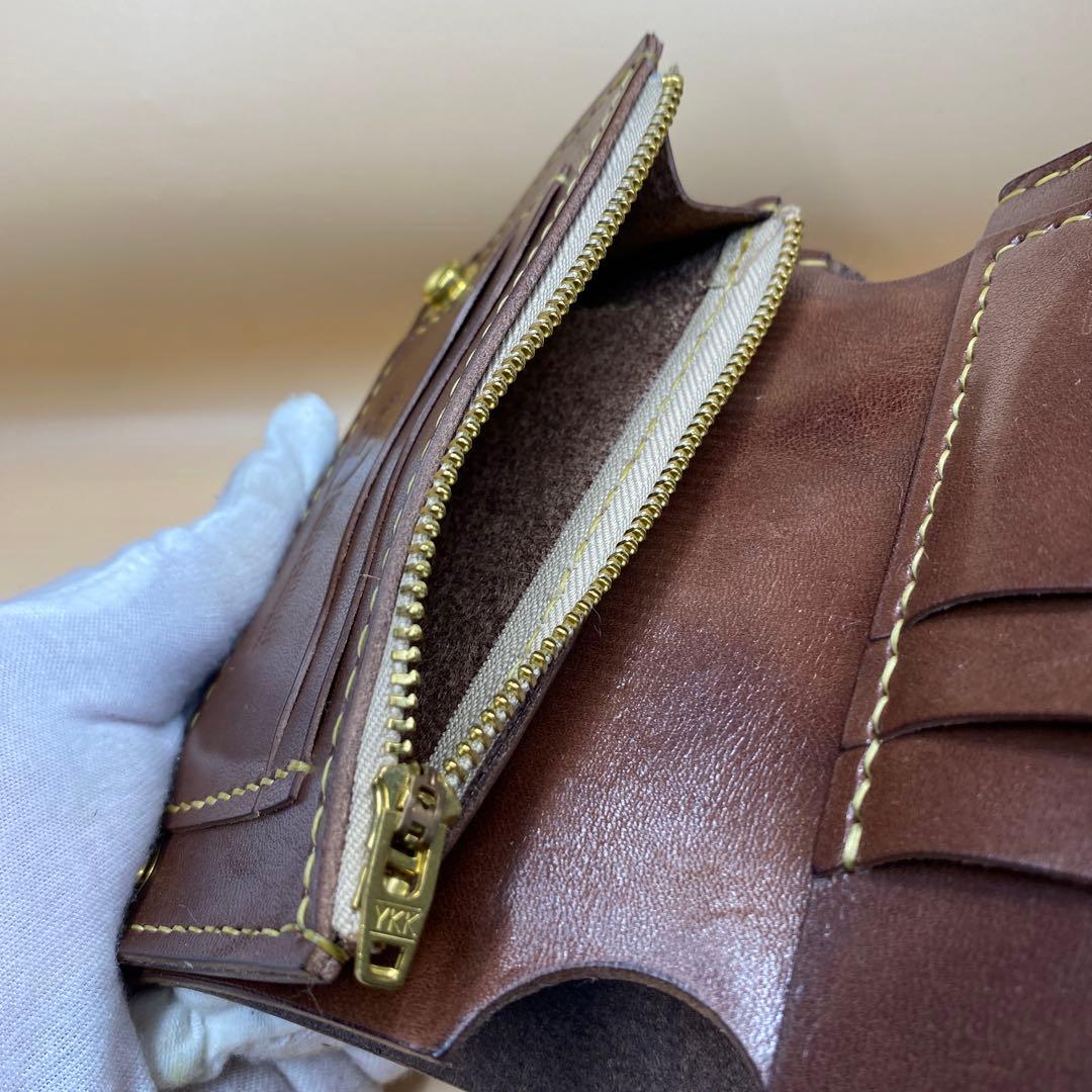 栃木レザー お札折らずに収納できる無骨なミドルトラッカーウォレット BTW