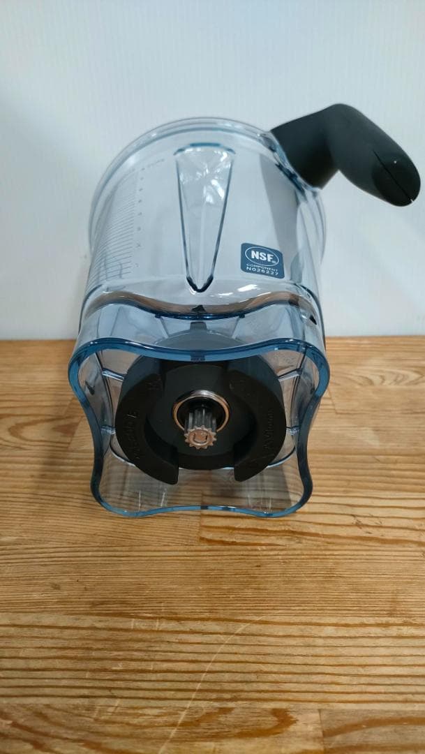 【目立った傷や汚れなし】バイタミックス E520　保証書あり　1648