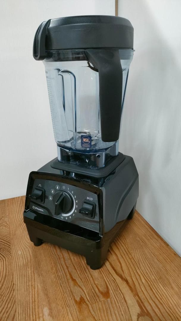 【目立った傷や汚れなし】バイタミックス E520　保証書あり　1648