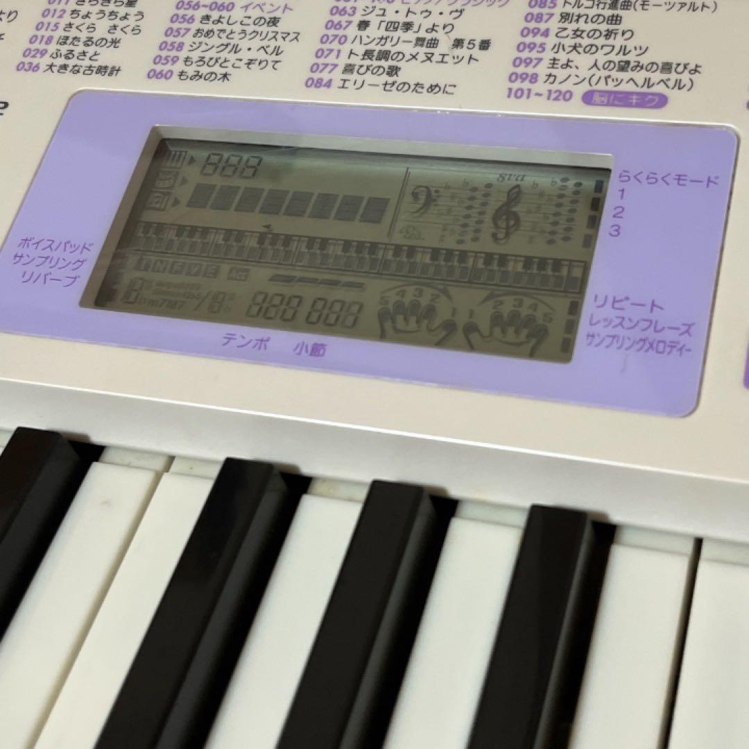 CASIO LK-122 光ナビ 電子キーボード マイク譜面台付