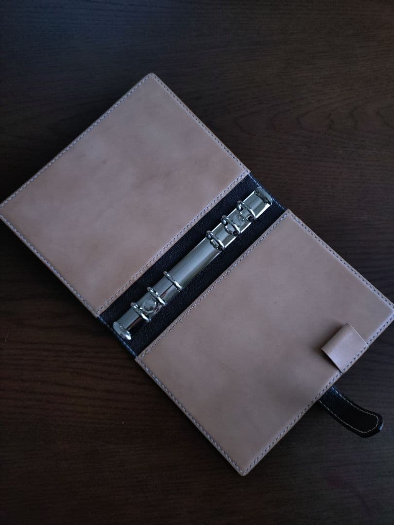 薔薇のシステム手帳　レザーカービング　バイブルサイズ　エメラルドグリーン