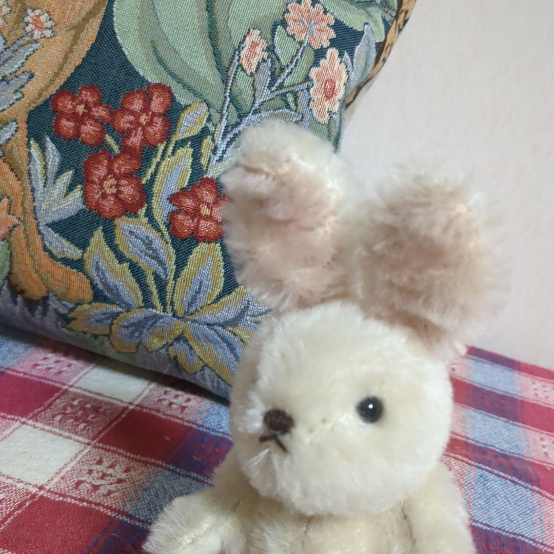 うさぎ人形　うさぎ柄のクッション