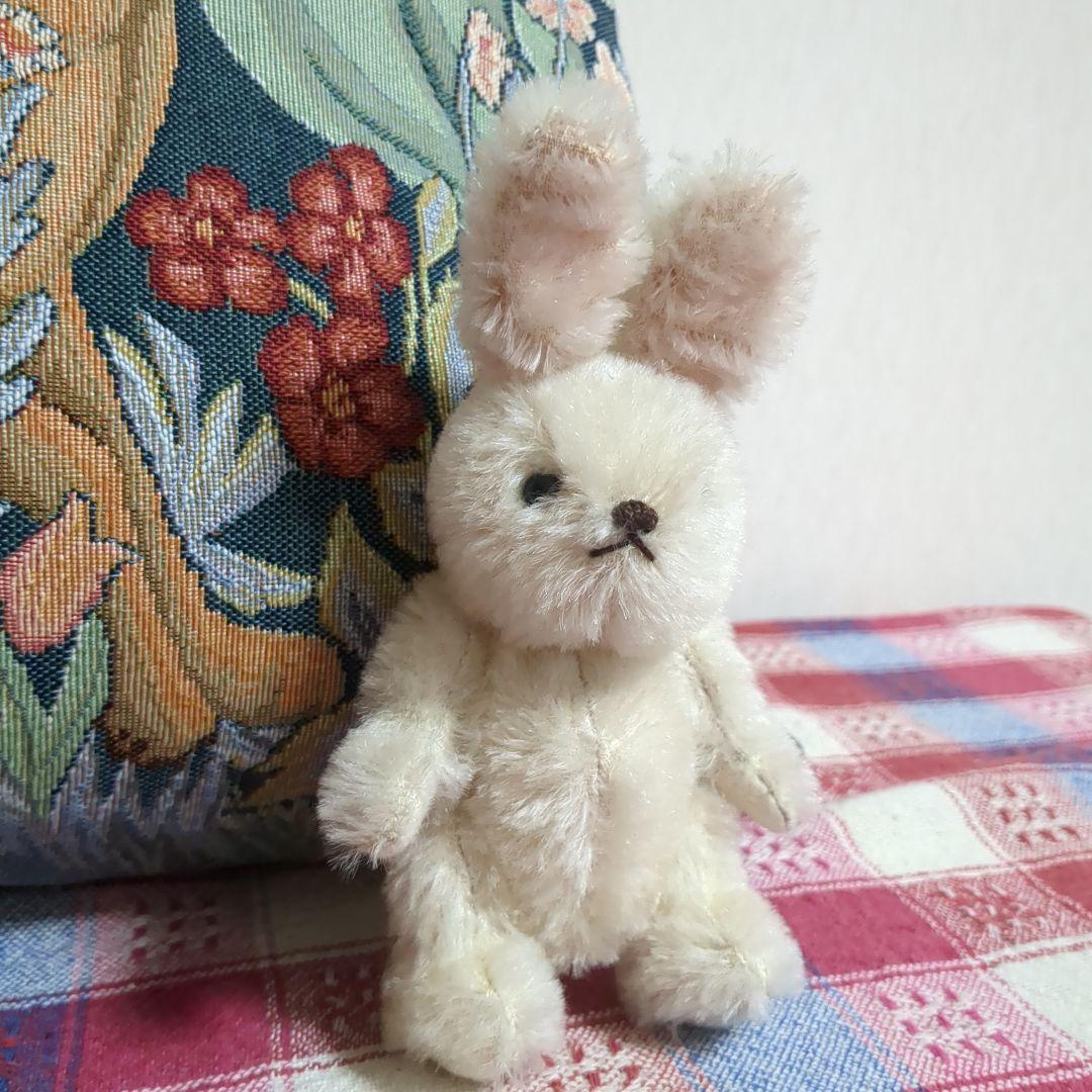 うさぎ人形　うさぎ柄のクッション