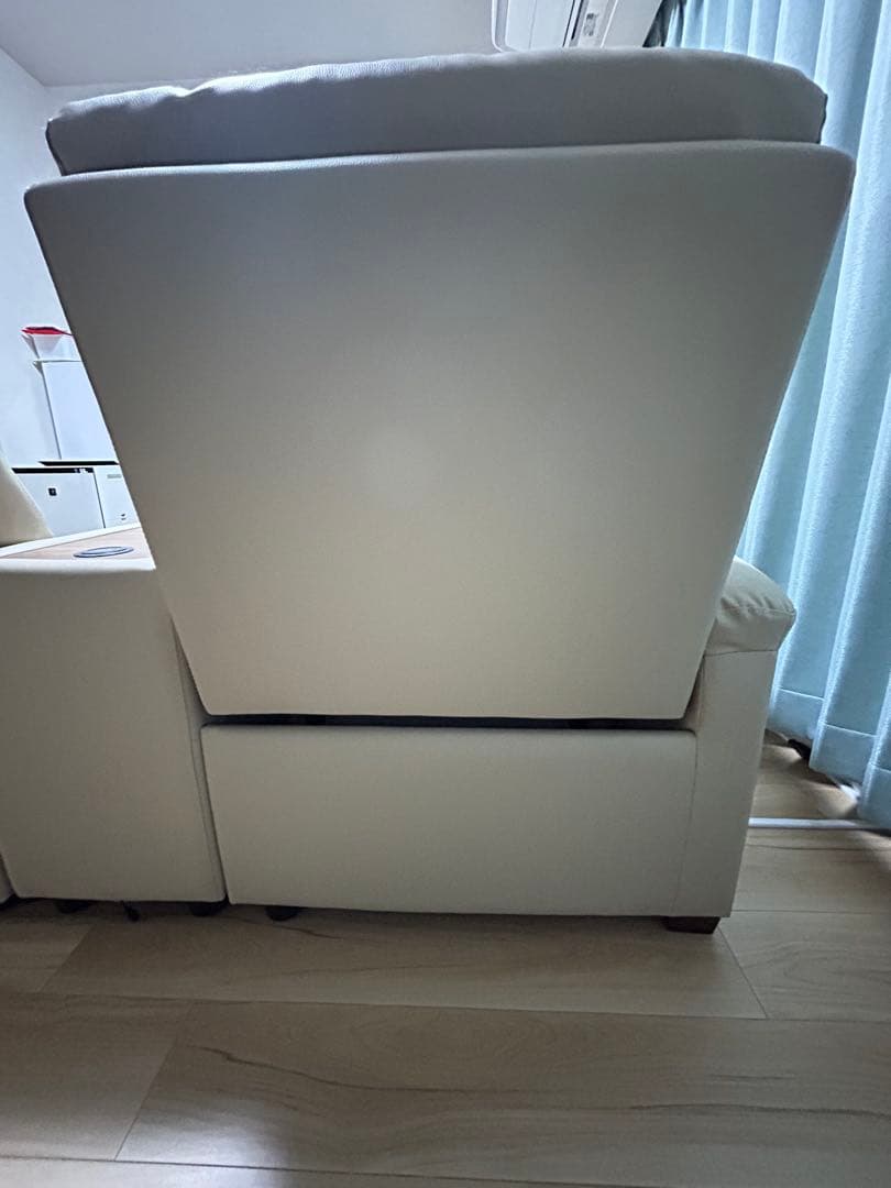 ニトリ電動リクライニングソファNビリーバ(N-Shield)中央コンソール付き