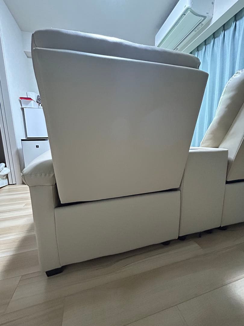 ニトリ電動リクライニングソファNビリーバ(N-Shield)中央コンソール付き