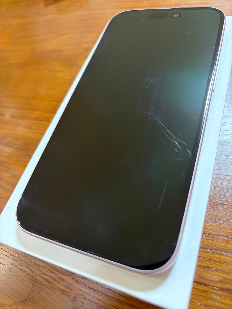 Apple iPhone 15 ピンク 本体　256GB