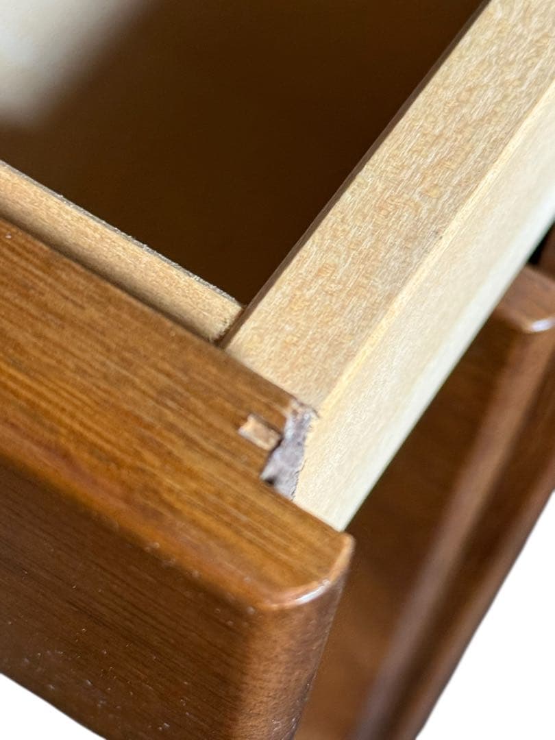 KZ058 カリモク　3段デスクワゴン　鍵付き　キャスター5輪