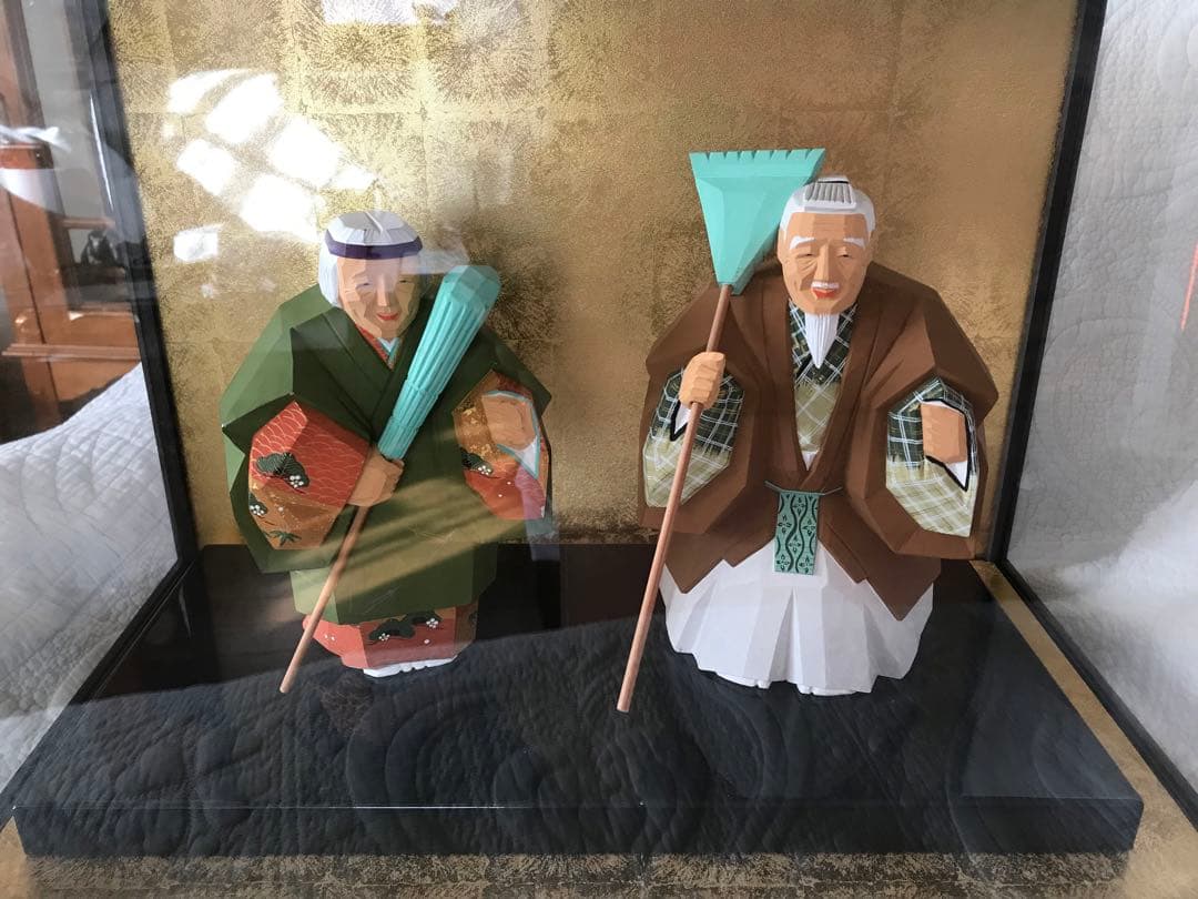 高砂人形 一刀彫/ガラスケース・人形用の箱付き