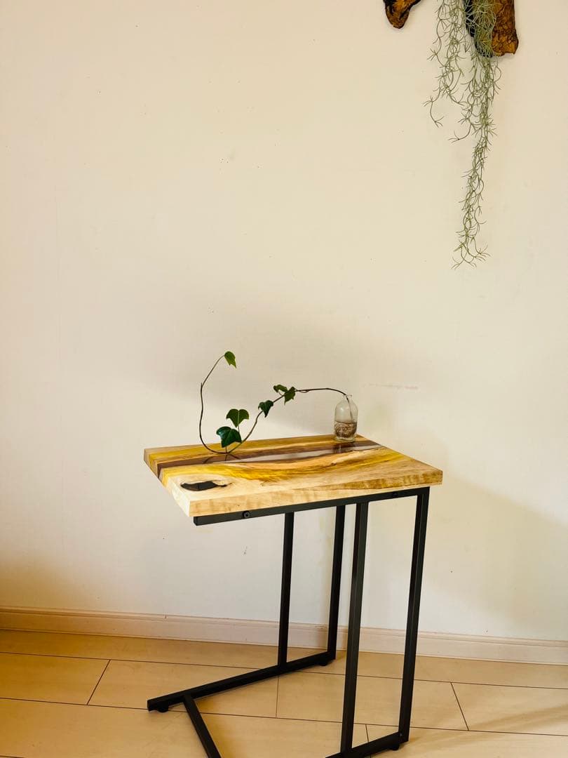 レジンテーブル　ソファテーブル　サイドテーブル　リバーテーブル　樫の木