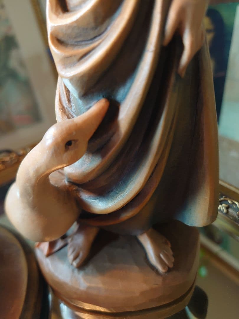ANRI (アンリ)女の子とアヒル Wood Carving by ANRI