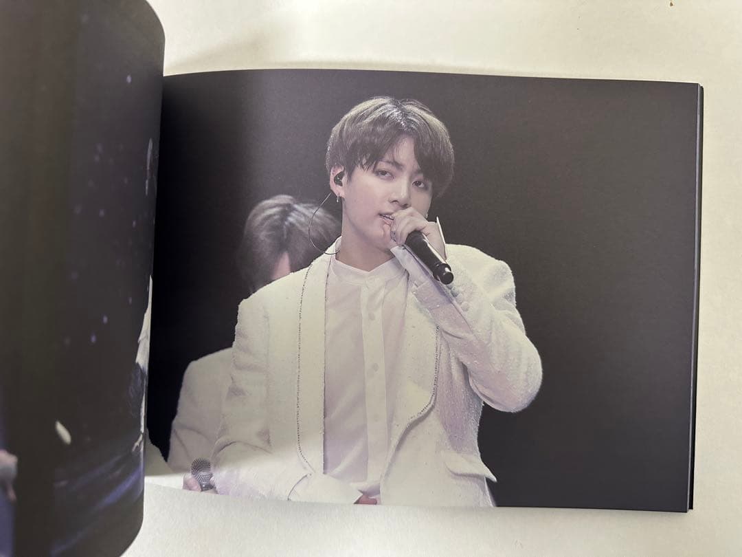 WINGS TOUR FINAL 公式 エッセイブック ジョングク グク JK